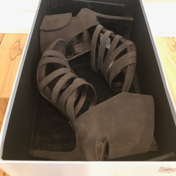 BRAND NEW - PEDRO GARCIA STRAPPY SUEDE HIGH HEELS.- GREAT DEAL!!! 62% Off - Picture 3 of 6